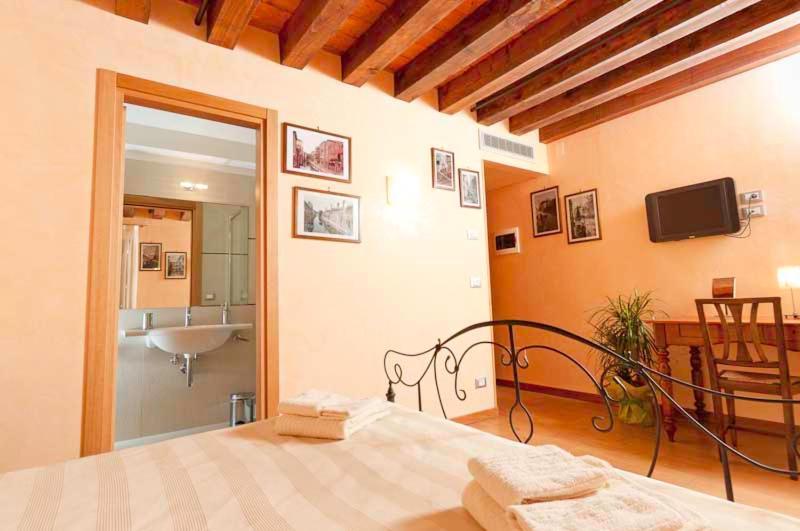 San Cassiano Jacuzzi Bed & Breakfast Venice Exterior photo